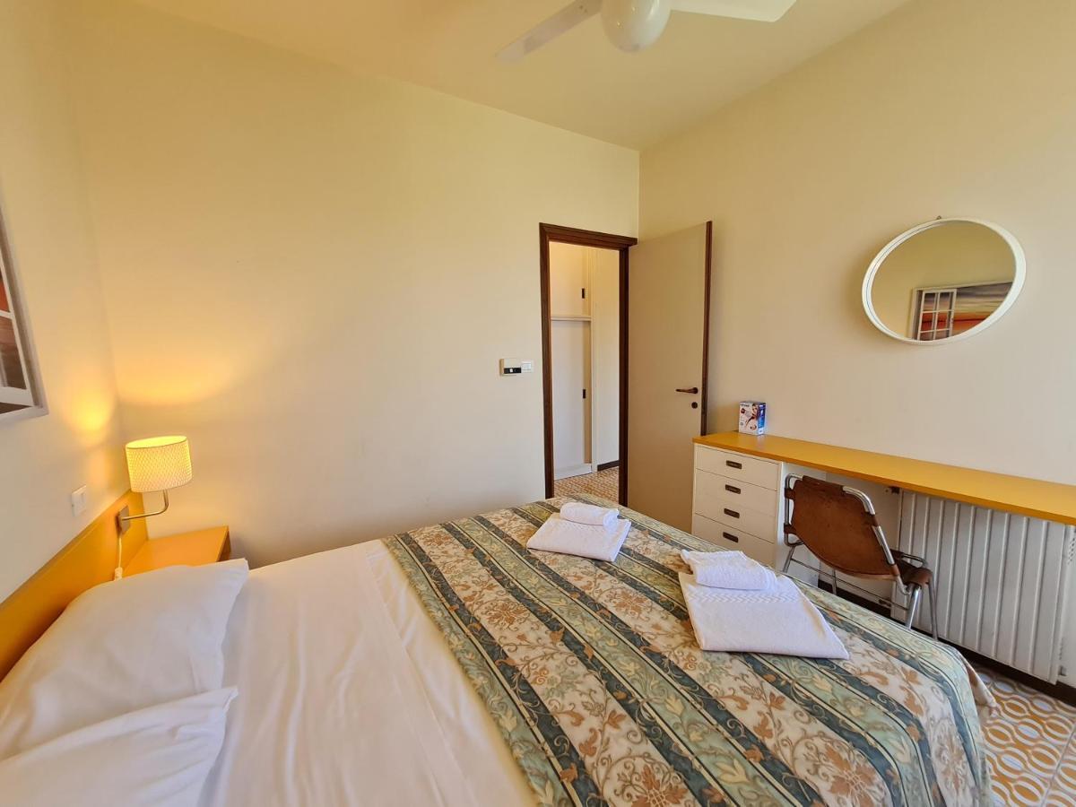 Easy Apartments Peschiera Peschiera del Garda Exterior photo